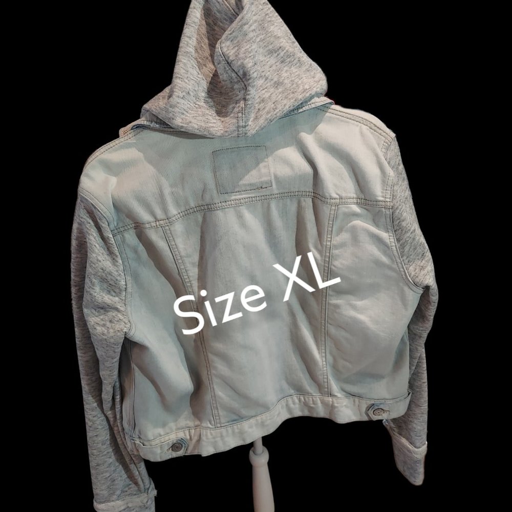 Mudd Jean Jacket Light Wash with Hood Junior's Size XL - Picture 2 of 5